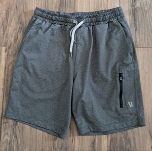 Vuori Sunday Performance Short 8"